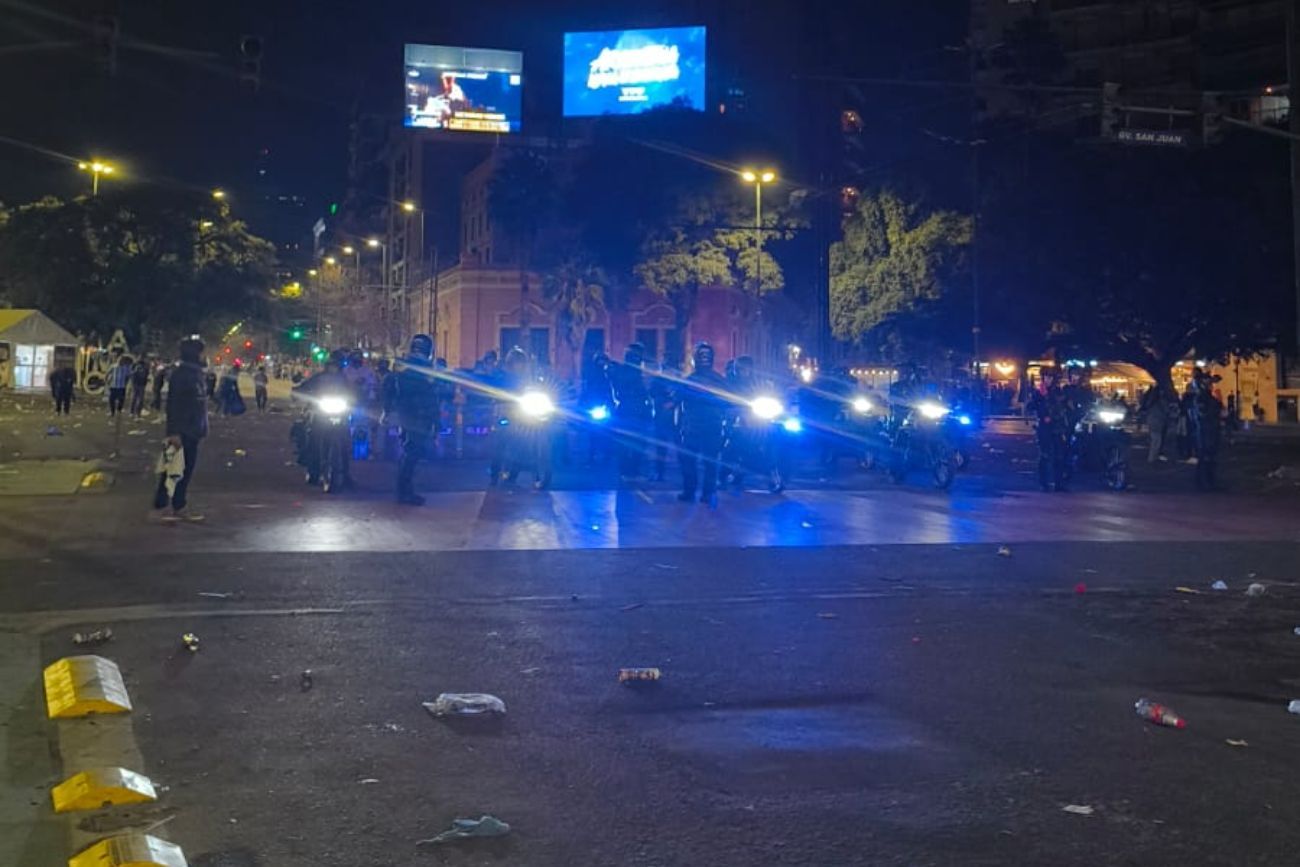 En fotos y videos: así quedó el Patio Olmos luego de los incidentes tras el festejo por el partido de Argentina