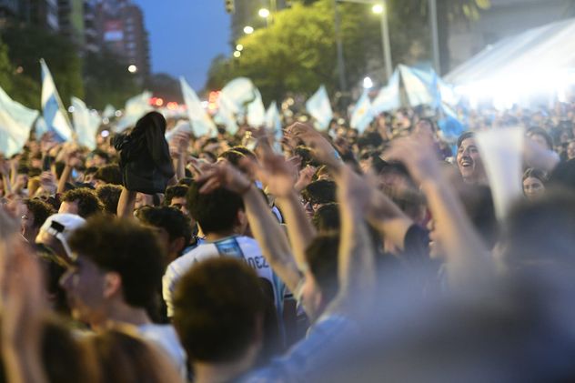 Festejos. Argentina le ganó 2-1 a Inglaterra y jugará la final del Mundial ante España.