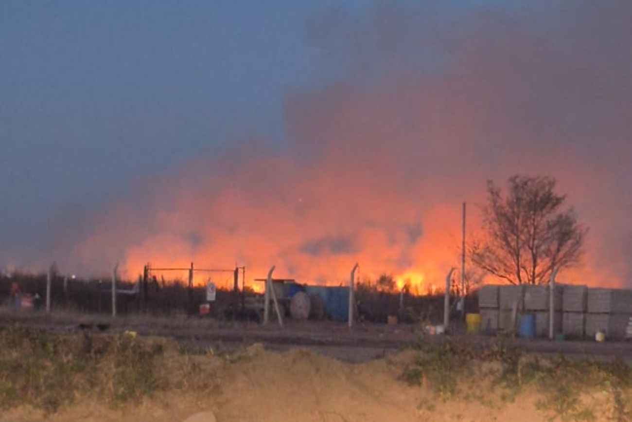 Alarma en Córdoba: incendio cerca de Docta en medio de condiciones de riesgo extremo