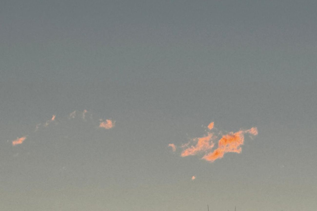El cielo de Córdoba este jueves, en imágenes que se volvieron virales en redes sociales, el día después del triunfo de la selección argentina sobre Inglaterra y la clasificación a la final del Mundial. 
