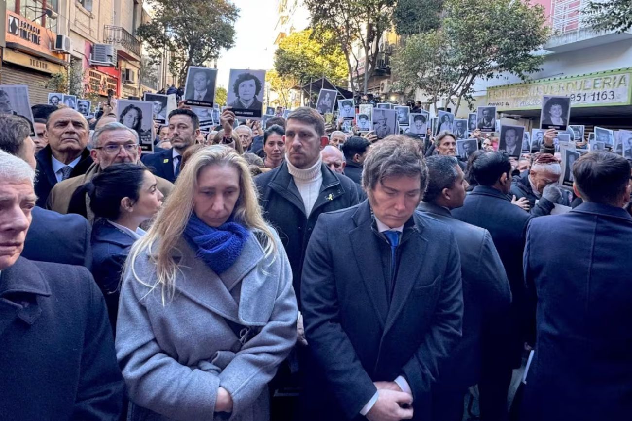 Javier y Karina Milei participarán del acto por el 32° aniversario del atentado a la Amia. (@OPRArgentina / Archivo)