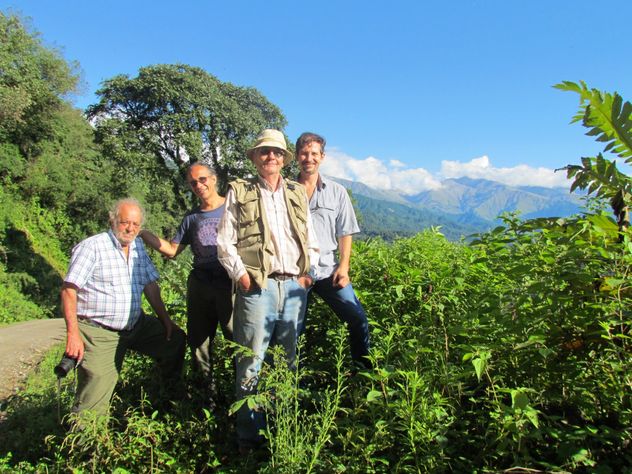 Equipo de trabajo. Para cada libro recorrieron cientos de kilómetros.