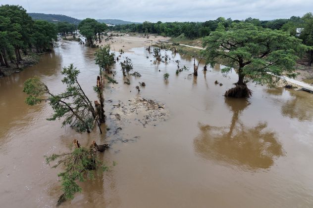 Inundaciones del río Guadalupe el viernes 17 de julio de 2026 en Comfort, Texas.