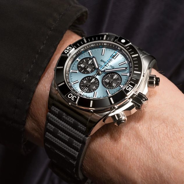 Breitling Chronomat: el reloj que apareció en ‘Friends’ y ahora luce Erling Haaland.