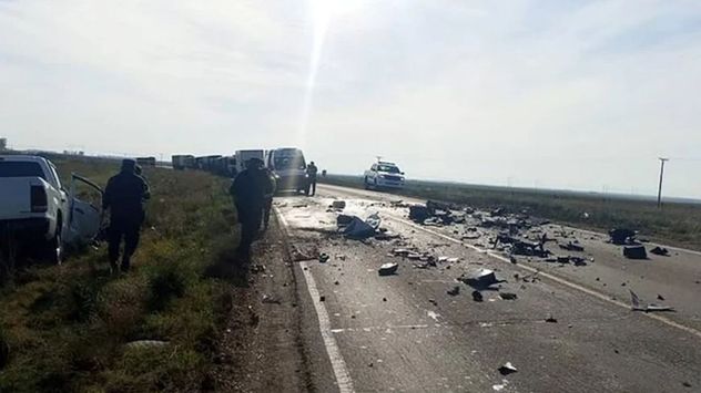 Trágico choque frontal en una ruta de Bahía Blanca: hay dos víctimas fatales.