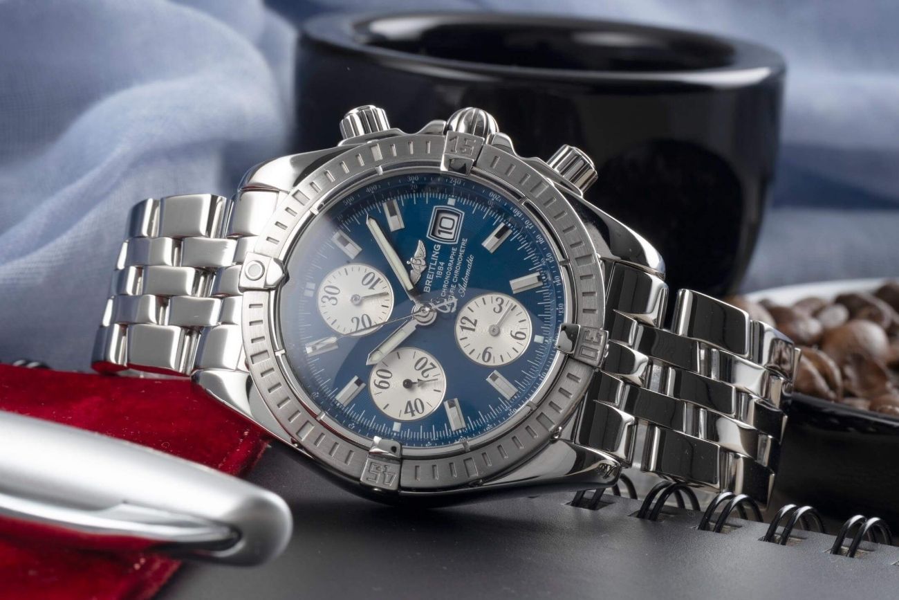 Breitling Chronomat: el reloj que apareció en ‘Friends’ y ahora luce Erling Haaland.