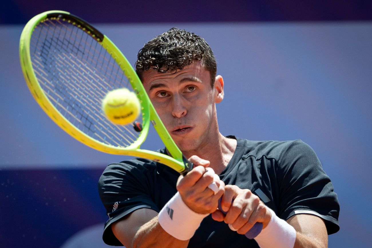 Juan Manuel Cerúndolo derrito a Casper Ruud y avanzó a las semifinales del ATP de Gstaad.