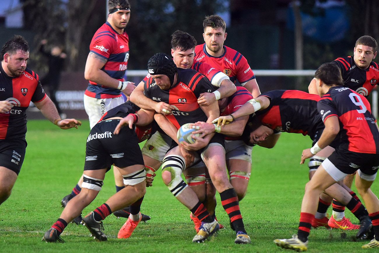 Córdoba Athletic vs La Tablada por la fecha 11 del Top 10 "A" de rugby. 