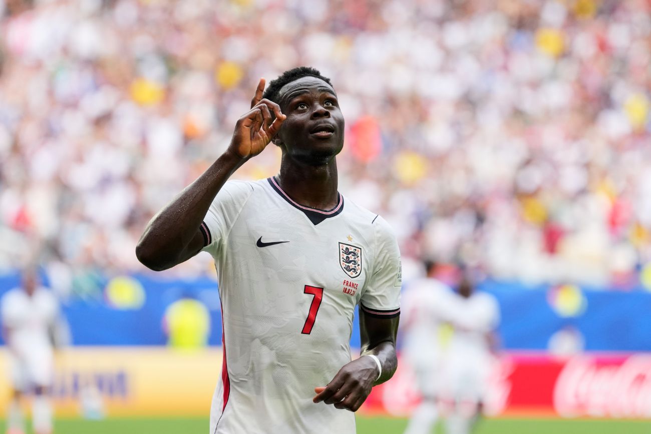 Bukayo Saka, autor de tres goles ante Francia.