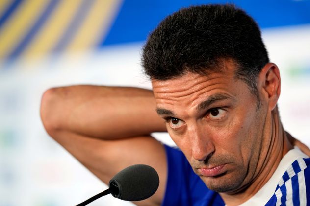 Scaloni, un tipo de familia, criado en el interior del interior del país, como muchos de los jugadores que dirige.