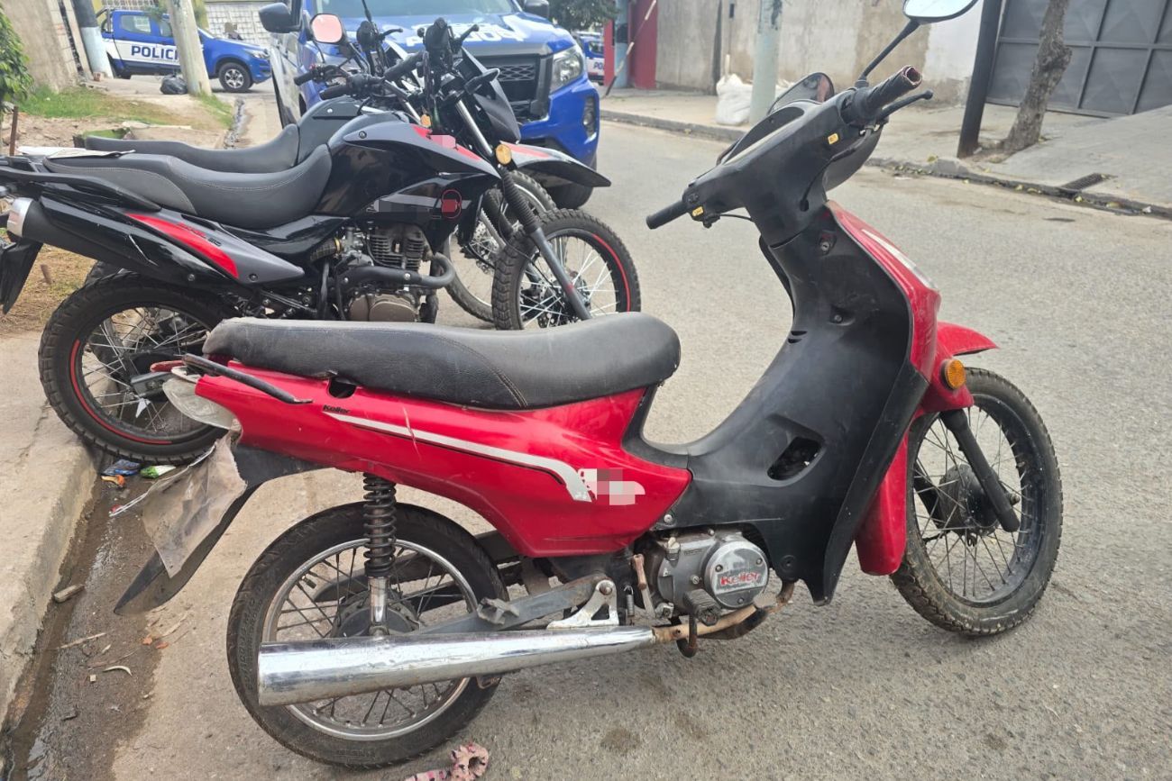 Detuvieron a un adolescente y secuestraron tres motocicletas en Córdoba