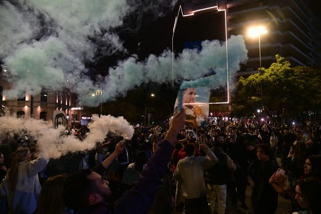 Los hinchas se reunieron en el Patio Olmos pese a la derrota de Argentina.