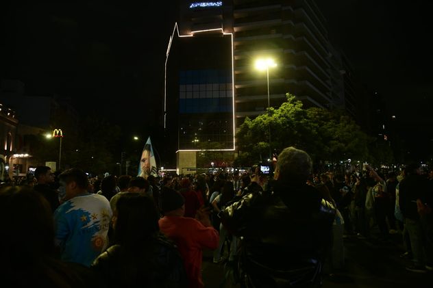 Los hinchas se reunieron en el Patio Olmos pese a la derrota de Argentina.
