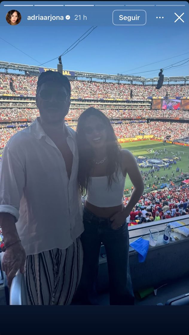 Ricardo y Adria Arjona alentaron a Argentina en la final del Mundial 2026.