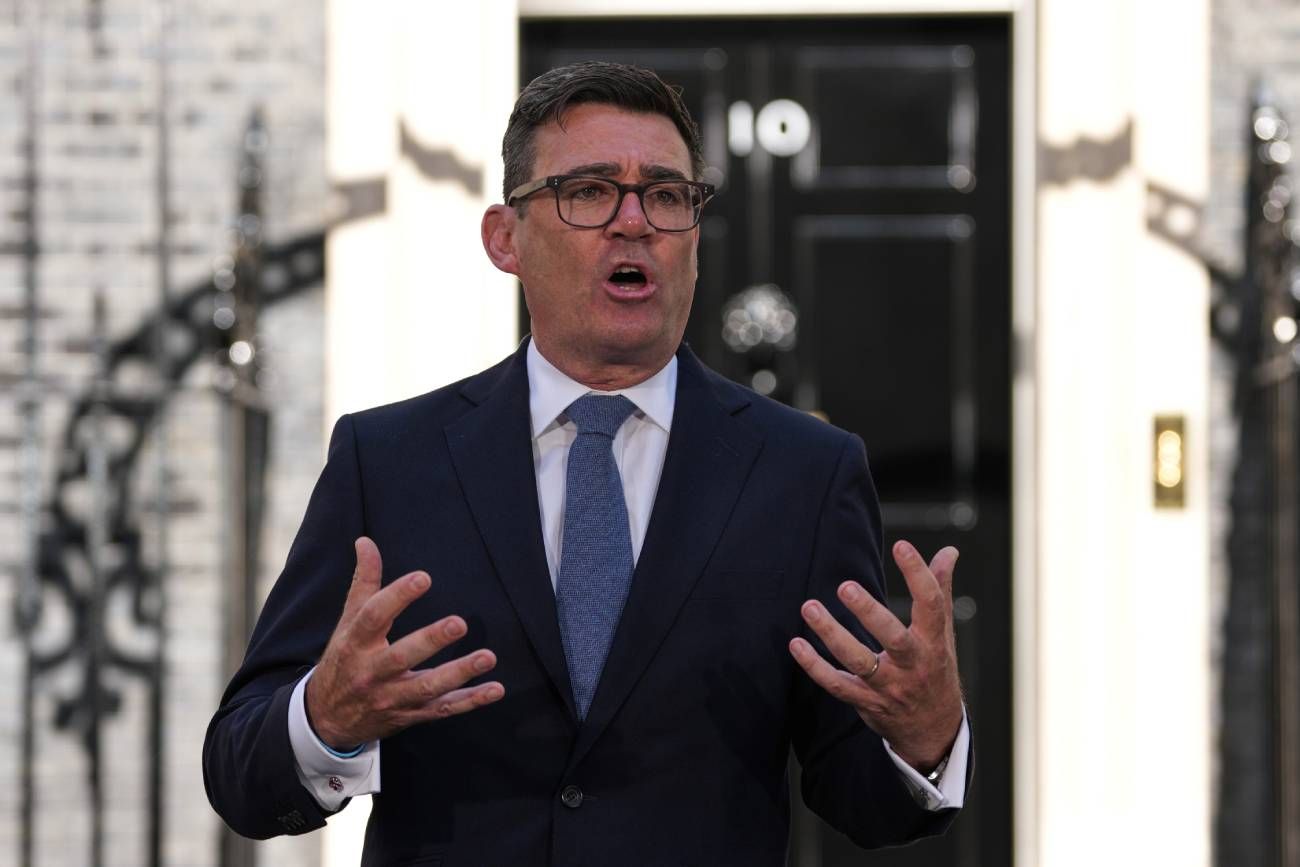 El nuevo primer ministro británico, Andy Burnham, en el número 10 de Downing Street en Londres, el lunes 20 de julio de 2026. 

