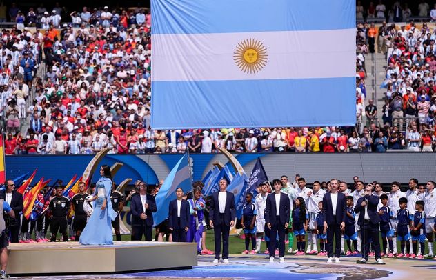 María Becerra publicó un potente mensaje para la Scaloneta tras cantar el Himno en la final del Mundial 2026 junto a un carrusel emocionante de fotos
