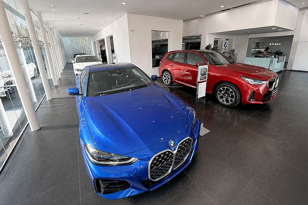 Autos y motos de alta gama para usuarios exclusivos.