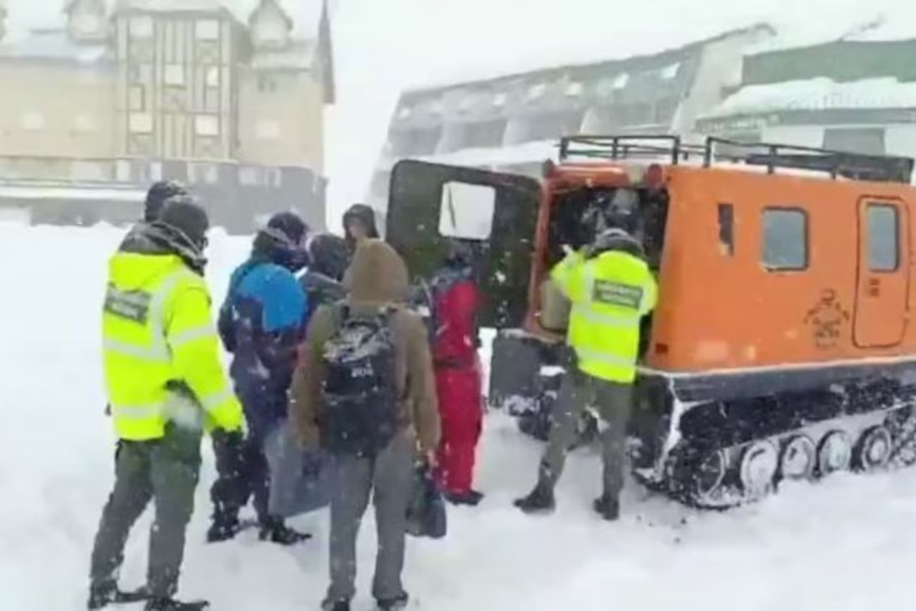 Mendoza: operativo de rescate en la cordillera logra evacuar a decenas de personas tras un temporal