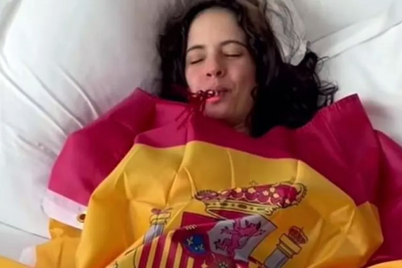 Rosalía celebró al victoria de España contra Argentina.