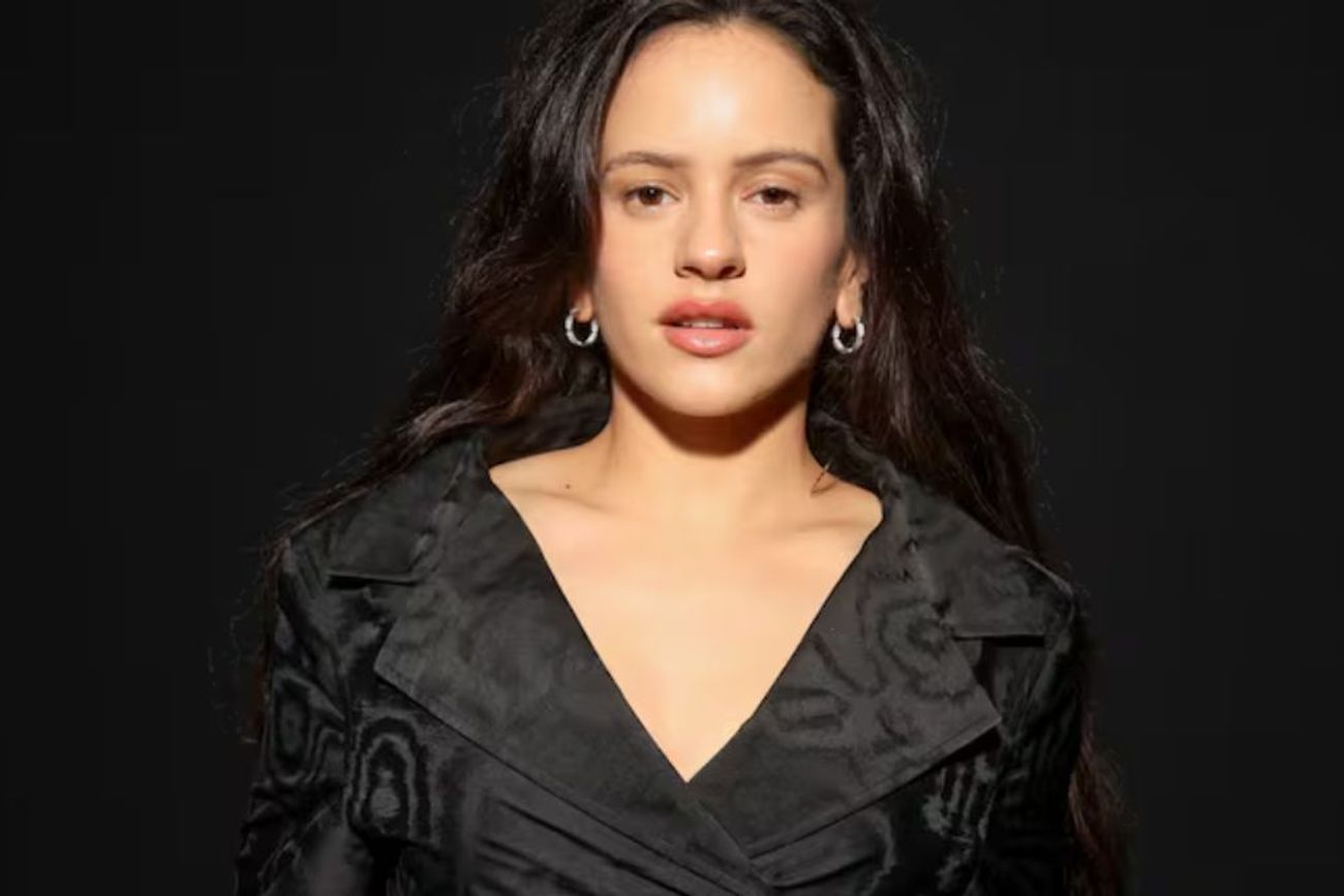 Quienes compraron entradas para los shows de Rosalía en el Movistar Arena pueden gestionar el pedido de reembolso si cumplen con las condiciones previstas por la normativa y la organización del evento.