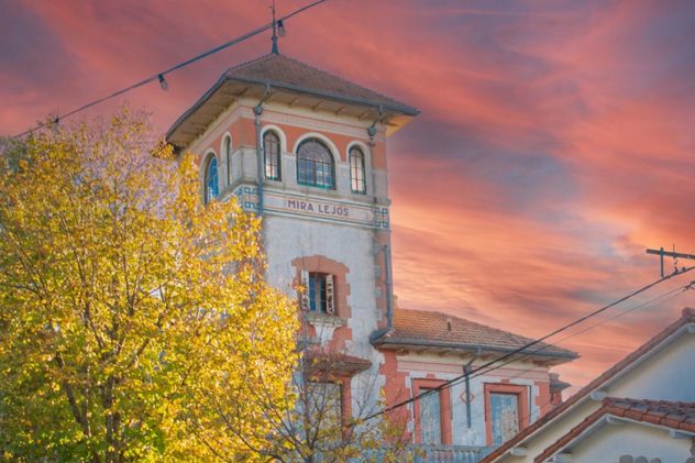 La iglesia fue construida en 1866 y en su interior conserva una reliquia de 1892.