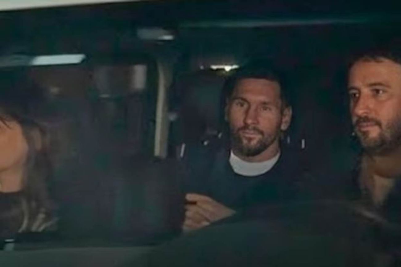 Messi llegó este martes a la Argentina y ya se encuentra con su familia en Rosario.