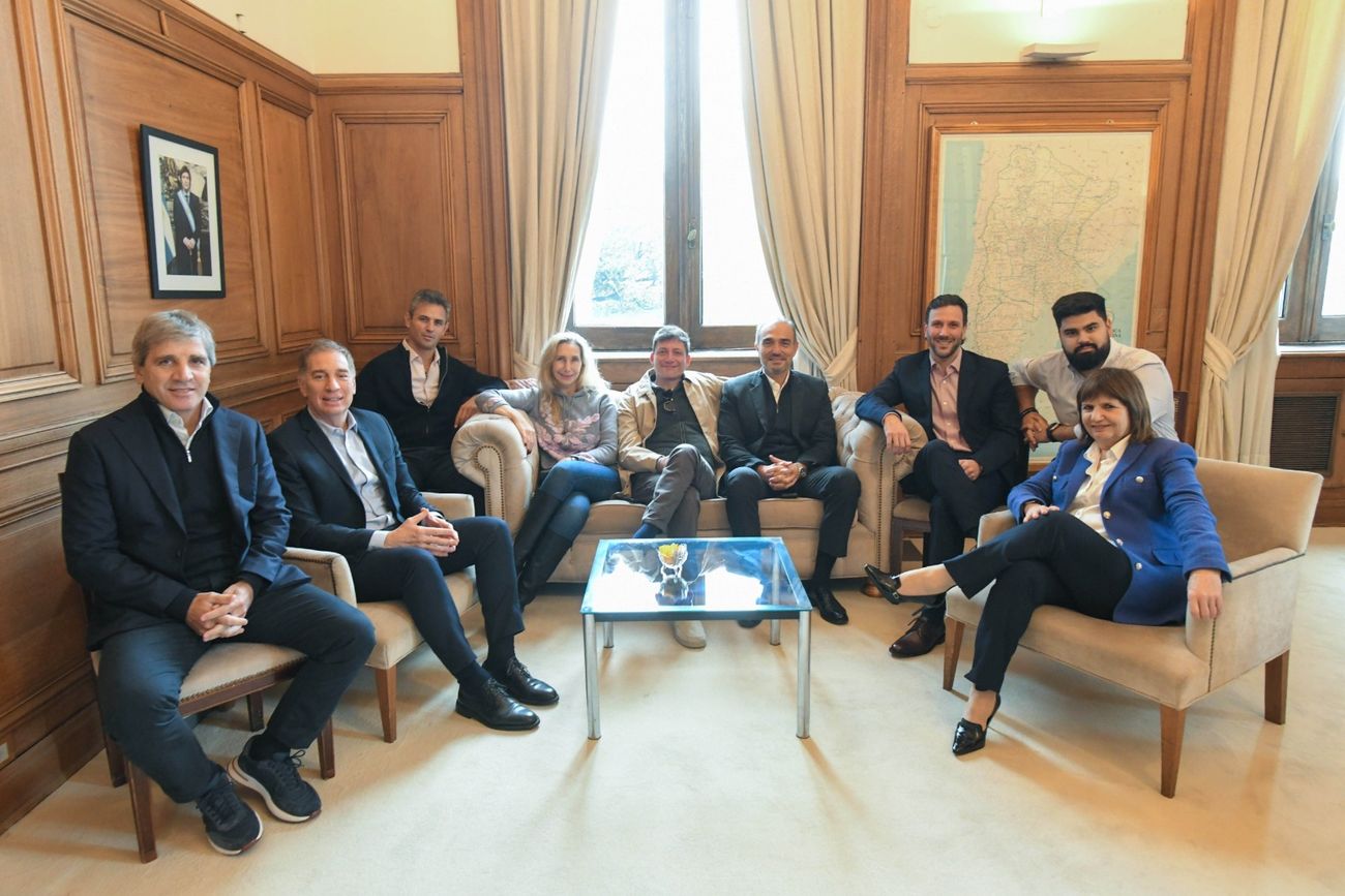 Le Mesa Política tuvo asistencia perfecta este martes