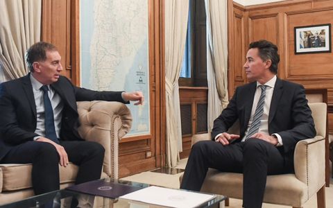 El jefe de Gabinete nacional, Diego Santilli, recibió este martes a su par de Córdoba, Manuel Calvo, quien fue designado en el cargo el viernes pasado por el gobernador Martín Llaryora. (Prensa Gobierno de Córdoba)