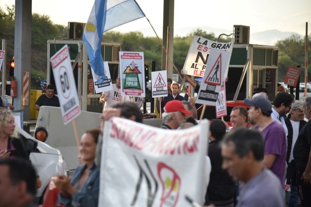 El municipio de La Calera apoya el reclamo vecinal.