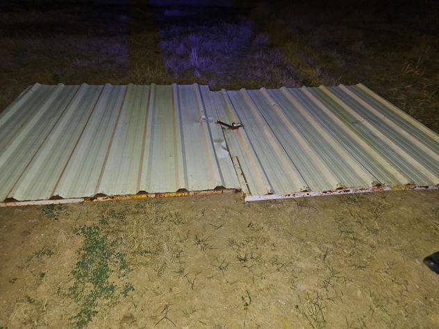 Los ladrones sustrajeron el portón. (Policía)