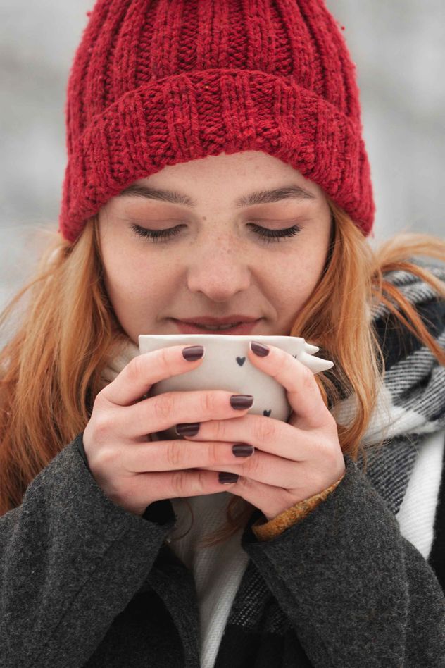 Por qué las personas sienten más hambre en invierno.