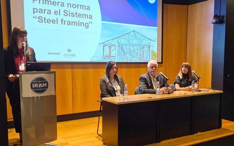 La jornada contó con las exposiciones de Francisco Pedrazzi, presidente de Incose, Silvina López Planté, presidenta de Argentina Green Building Council (AGBC), vicepresidenta de Incose, miembro de distintas comisiones de Iram y gerente de Relaciones Institucionales de Saint-Gobain Argentina y Andrea Heredia, coordinadora de la Gerencia de Construcciones de Iram y responsable del Subcomité de Sistemas Constructivos en Seco.