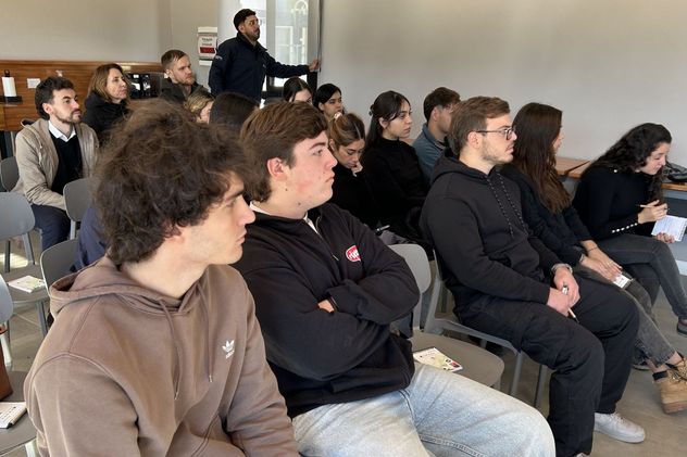 Nómades digitales y estudiantes internacionales participaron de una jornada en la empresa Proma.
