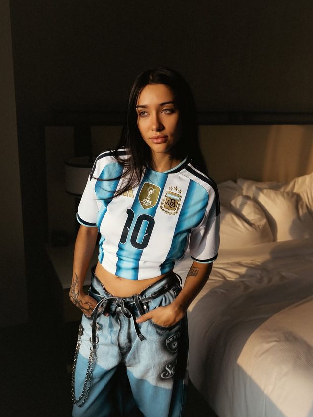 María Becerra apoyó a Argentina tras las críticas hacia el país.