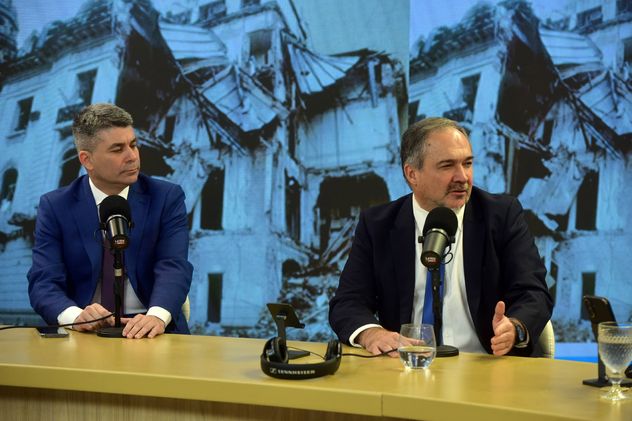 Sebastián Basso, fiscal de la causa Amia, y Adrián Ganzburg, Presidente de la Daia Córdoba, en el streaming de La Voz en vivo. (Nicolás Bravo / La Voz)