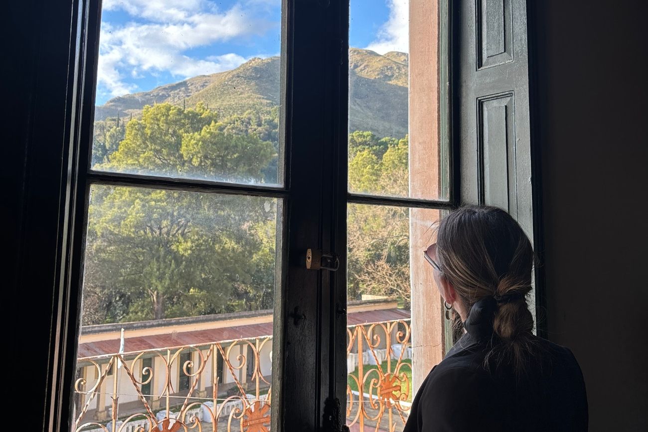 El Hotel Edén abrió sus puertas en 1898, cuando La Falda todavía no existía como ciudad y el Valle de Punilla era apenas una estancia serrana.