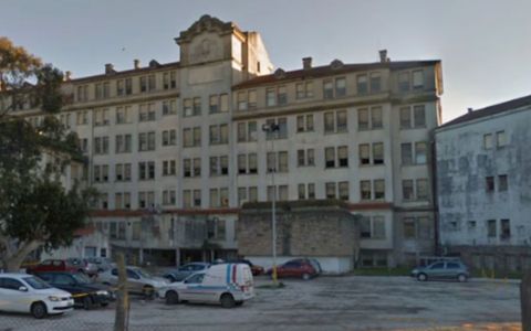 Investigan la muerte de un enfermero hallado con una jeringa clavada en el abdomen