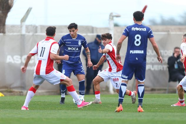 Reserva de Instituto ante Gimnasia LP.
