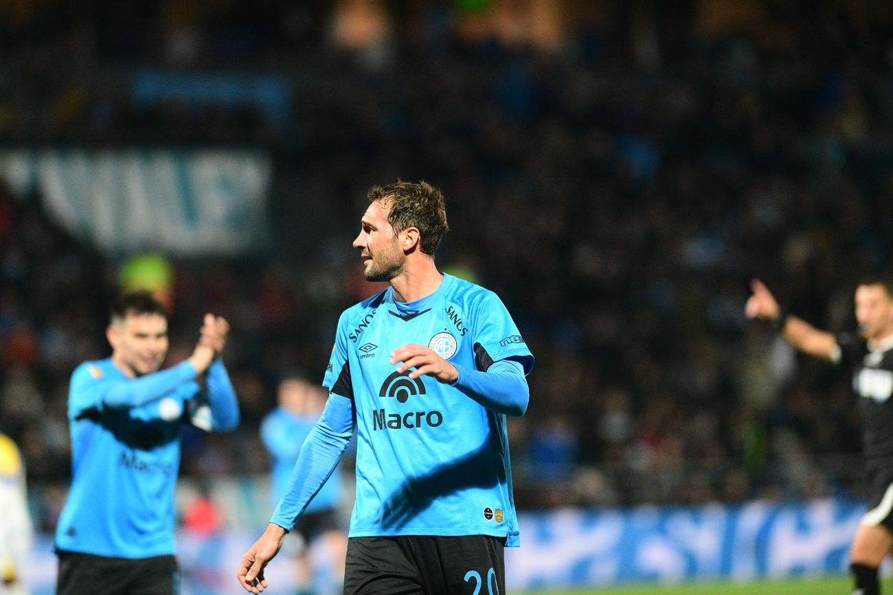 Franco Vázquez fue la figura del triunfo de Belgrano ante Rosario Central en el Gigante de Alberdi. (Javier Ferreyra / La Voz)