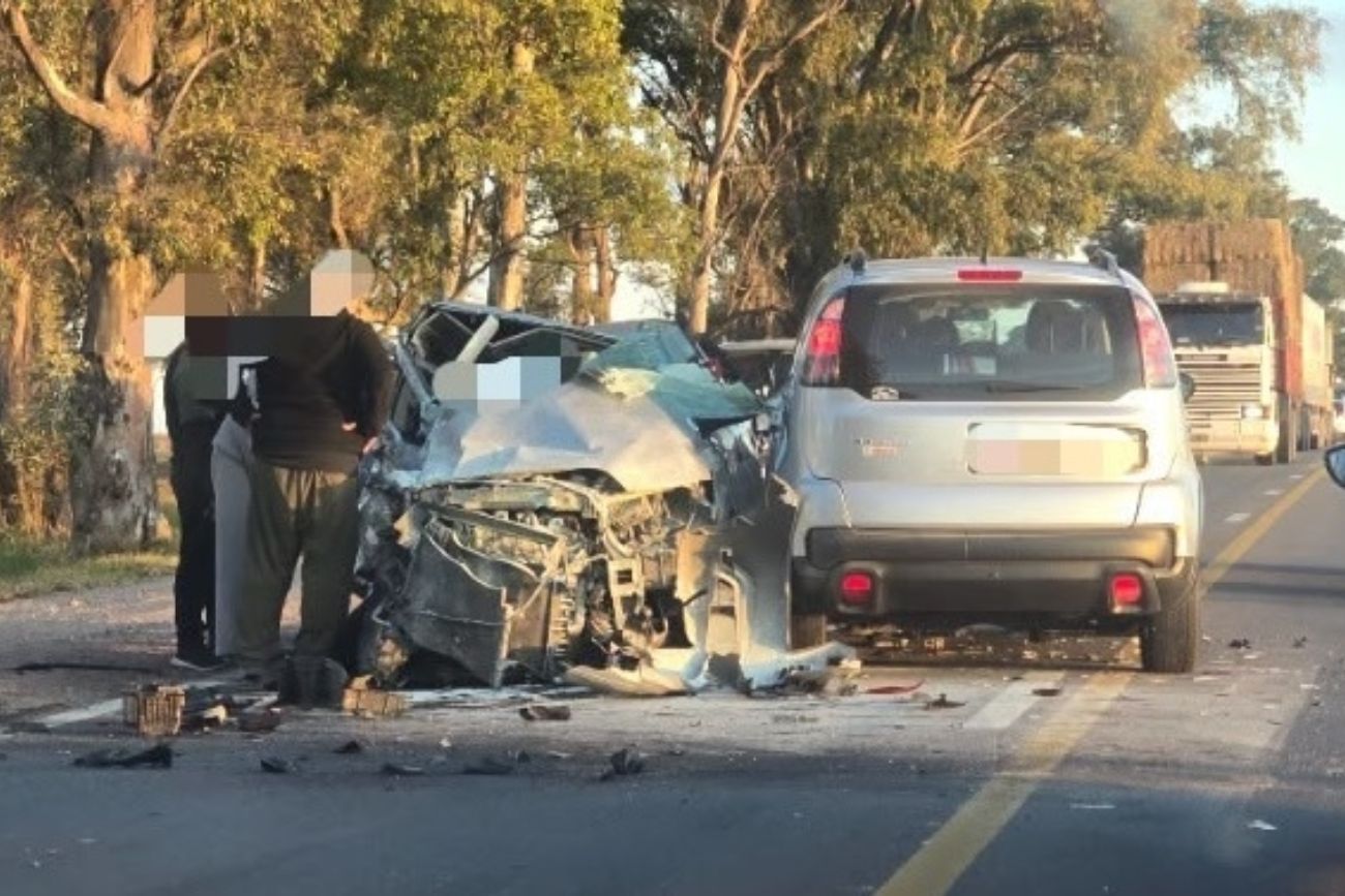 Siniestro fatal: una mujer murió en un choque múltiple sobre la ruta 9 cerca de Sinsacate. (Gentileza Mirá El Norte)