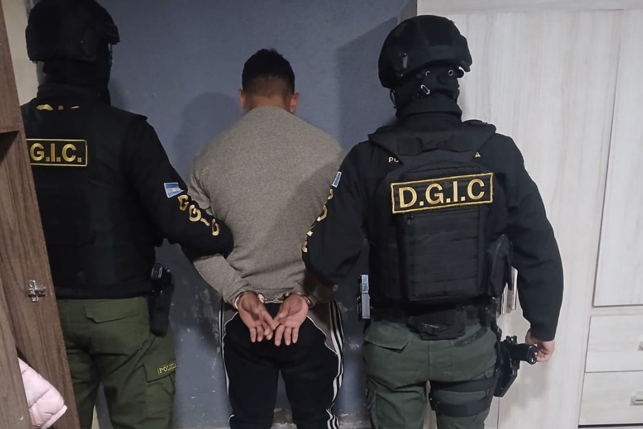 Violencia en Córdoba: cayó un sospechoso por una balacera y buscan a un cómplice