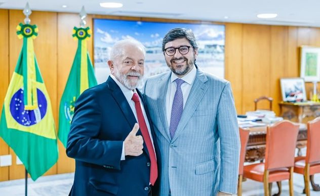 Rafael Valim y Lula da Silva