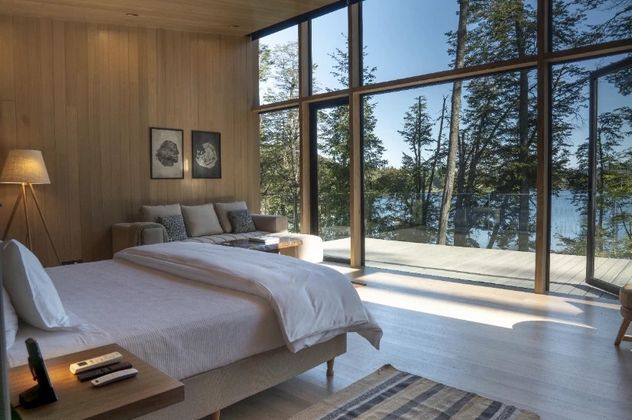 Benjamín Vicuña eligió Villa La Angostura: así es el exclusivo hotel de lujo donde pasa sus vacaciones.
