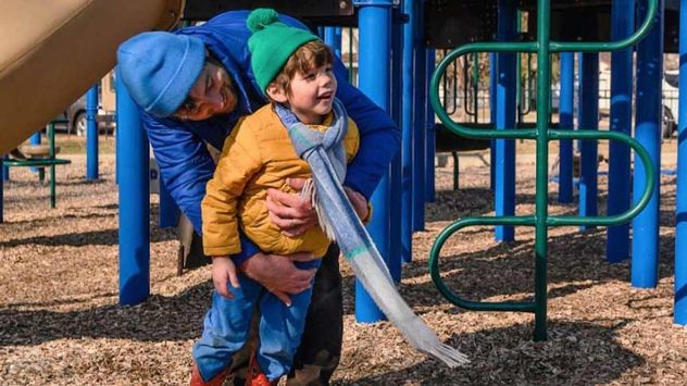Las vacaciones de invierno ofrecen una oportunidad para compartir tiempo de calidad con los chicos a través del juego, las conversaciones y actividades sencillas que fortalecen el vínculo familiar.