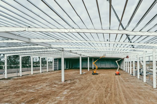 La nave puede subdividirse en módulos desde 3.600 metros cuadrados, adaptándose al crecimiento de cada empresa.