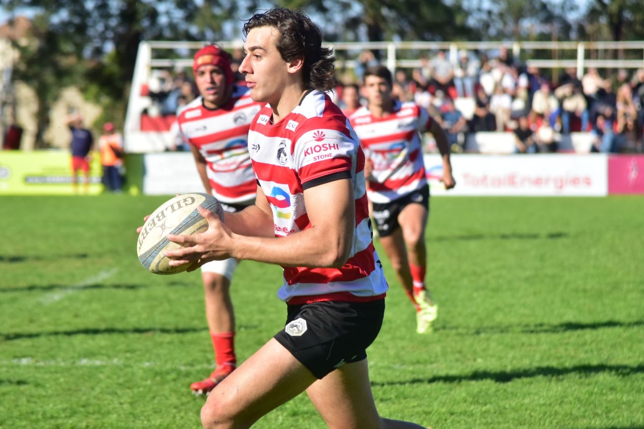 Jockey sufrió hasta el final, venció a La Tablada y llegó invicto a los cuartos del Torneo del Interior A