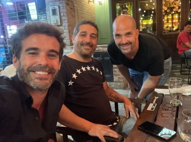 Nicolás junto a Duilio.