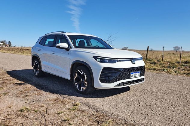 El modelo apuesta por el conocido 1.4 TSI, el mismo que equipa al VW Taos y  cuenta con 140 CV y 250 Nm de torque. 