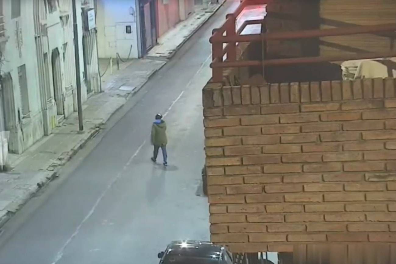 Ciudad de Córdoba. Detuvieron a un naranjita por infracción a la legislación vigente.