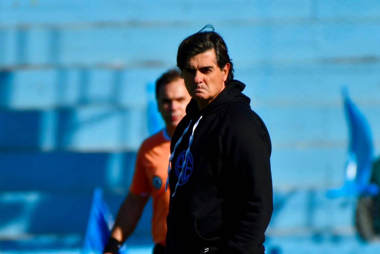 Rubén Forestello, DT de Estudiantes de Río Cuarto.